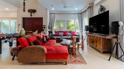 10 Bedrooms Loft-style Pool Villa in Rawai