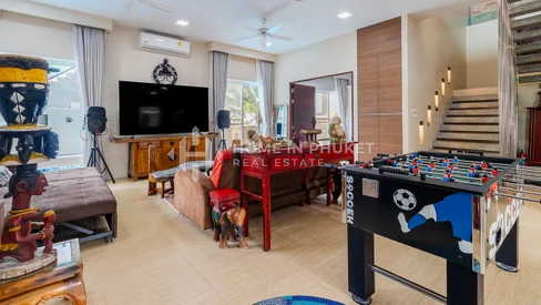 10 Bedrooms Loft-style Pool Villa in Rawai