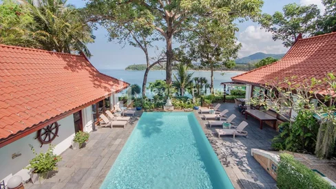 Penthouse de 3 chambres avec piscine et vue sur mer