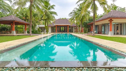 Exquisite Thai-Style Pool Villa near Beach