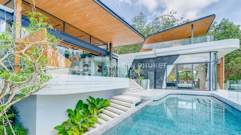 Villas modernes étonnant près de la plage de Layan