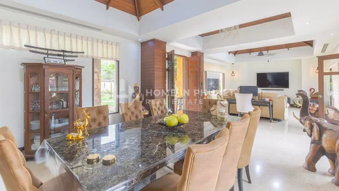 Spacieuse villa de style thaïlandais avec système solaire