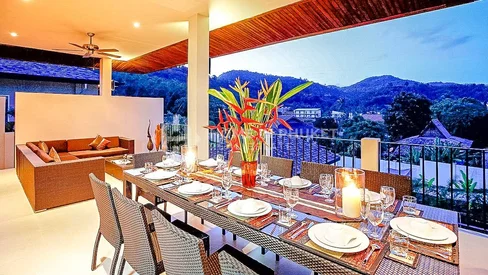 Spacieuse villa de 7 chambres avec piscine à Nai Harn