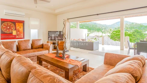 Spacieuse villa de 7 chambres avec piscine à Nai Harn