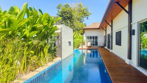 Chaleureuse villa asiatique avec piscine de 4 chambres à Nai Harn