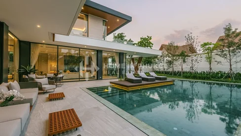 Grandes villas étonnantes de 4 chambres à Layan