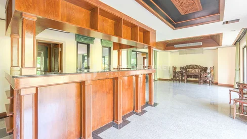 Spacieuse villa de 7 chambres près de la plage de Nai Harn