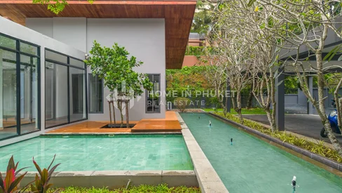 Modern 4-Bed Private Pool Villa