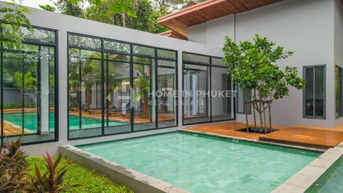 Modern 4-Bed Private Pool Villa
