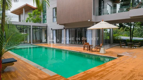 Modern 4-Bed Private Pool Villa