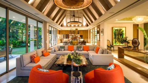 Villas de luxe avec piscine de style asiatique à Si Sunthon