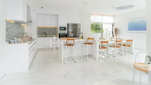 Villas jumelées de 3 chambres avec piscine