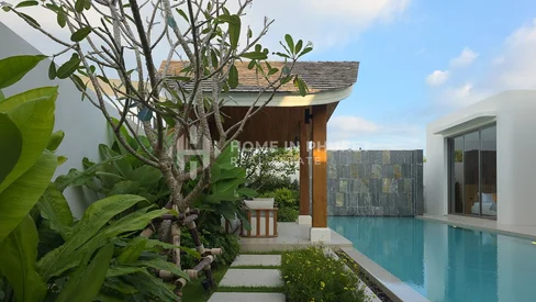 Luxueuses villas tropicales de 4 chambres à Pasak
