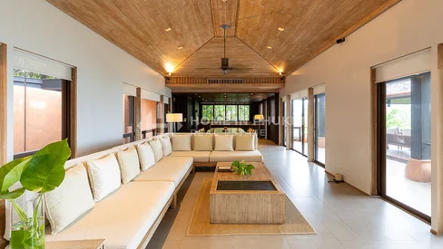 Luxury 4-Bedroom Sea View Villa