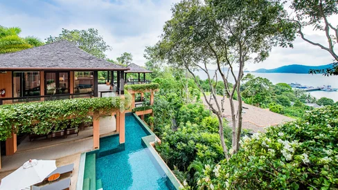 Luxury 4-Bedroom Sea View Villa