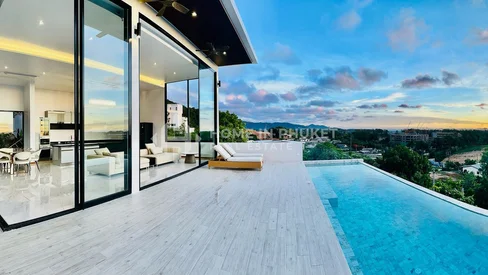 Villa moderne de 5 chambres en colline