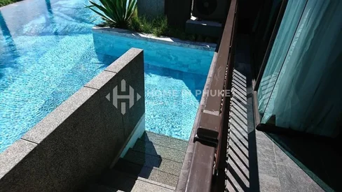 Condo moderne de 2 chambres avec vue sur la piscine à Rawai