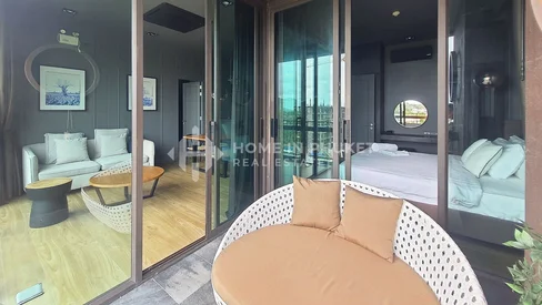 Condo de 2 chambres avec vue lointaine sur la mer