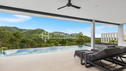 Villa de luxe sur 4 niveaux avec vue panoramique et piscine