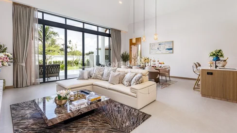 Élégante villa avec piscine de 3 chambres