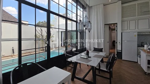 พูลวิลล่า 3 ห้องนอนในป่าสัก