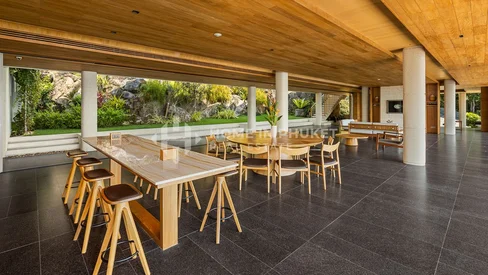 Villa 5 chambres avec vue sur la mer et accès à la cascade