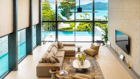 Luxury 5-Bedroom Sea View Villa