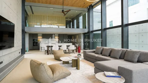 Luxury 5-Bedroom Sea View Villa