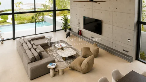 Luxury 5-Bedroom Sea View Villa