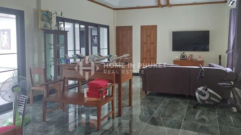 Spacieuse villa thaïlandaise moderne avec piscine