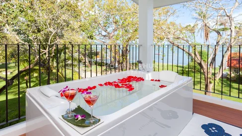 Penthouse 2 chambres en front de mer avec vue panoramique