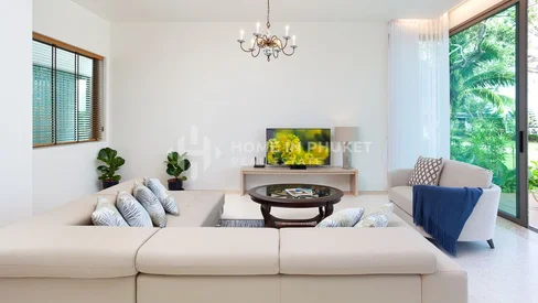 Suite 3 chambres avec piscine et jardin privé en bord de mer