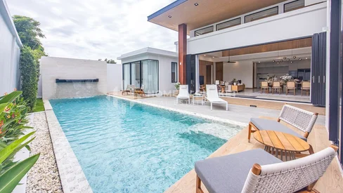 Villas Contemporaines avec Piscine et 4 Chambres