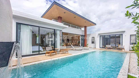 Villas Contemporaines avec Piscine et 4 Chambres