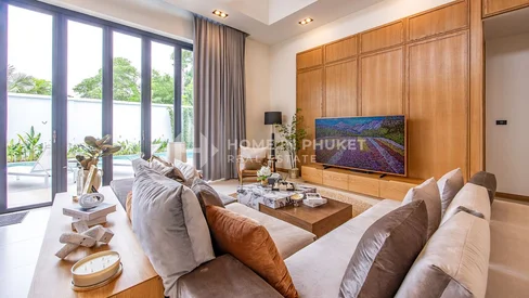 Villas Contemporaines avec Piscine et 4 Chambres