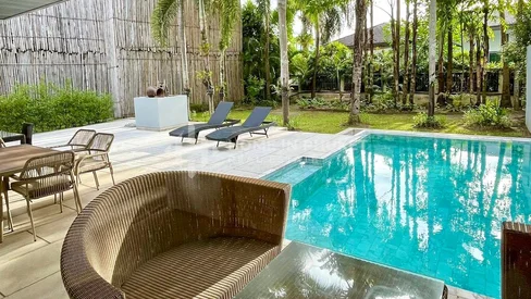 Condo de 2 chambres au rez-de-chaussée avec piscine