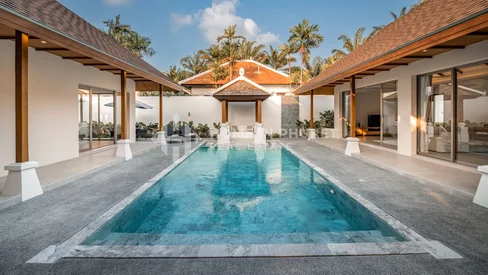 Grande villa de 3 chambres de style thaïlandais avec piscine à Pasak