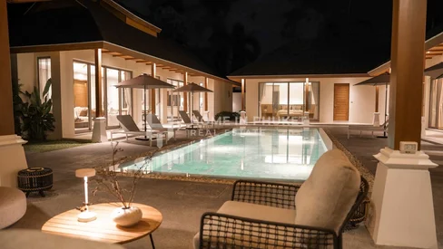 Villa de style thaïlandais avec piscine et 4 chambres à Pasak