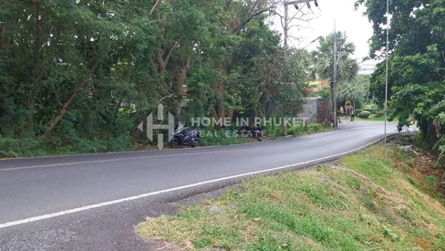 Terrain de 6,4 Rai sur une colline à Rawai
