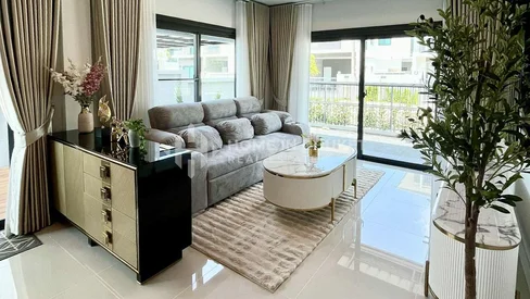 Maison de 4 chambres à Koh Kaew