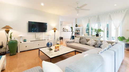 Villa sur 2 étages avec piscine et appartement d'hôtes