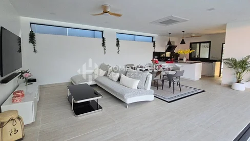 Villa Moderne Orientale avec Piscine de 3 Chambres