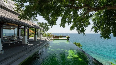 Villa exceptionnelle de 5 chambres avec vue sur la mer à Laem Singh