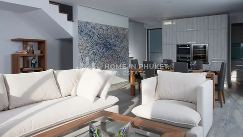 Villa de 4 chambres à flanc de colline à Kamala