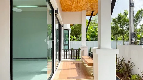 Maison jumelée à 3 chambres dans une résidence sécurisée