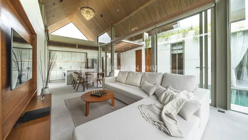 现代泰式三卧室泳池别墅