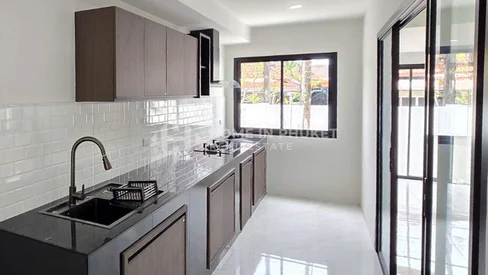 Maison de 3 chambres à Phanason Park Ville