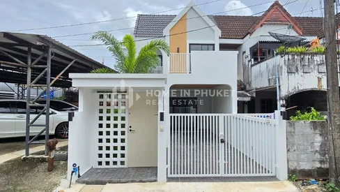 Renovated 3 Bedroom Townhouse in Wichit