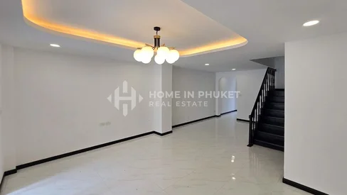 Renovated 3 Bedroom Townhouse in Wichit