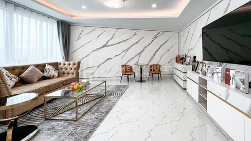 Beautiful Renovated 3 Bedroom Townhouse in Wichit